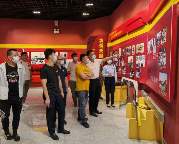 鷹擊長空 譜寫改革新篇——省建科院第一、二黨支部慶建黨百年參觀沈飛航空博覽園(圖3)