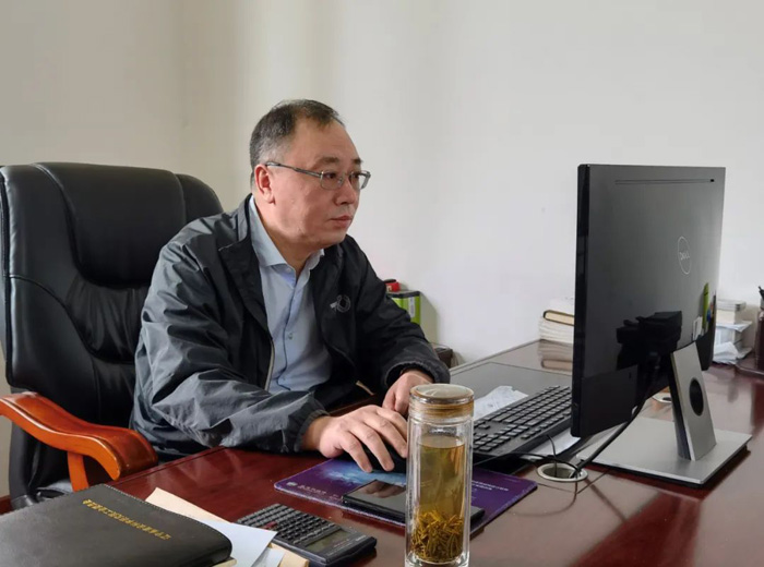 打開思想閘門 讓混改向縱深發(fā)展—省建科院第二黨支部開展解放思想大討論活動紀(jì)實(圖4)