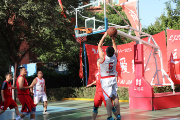 賡續(xù)榮光再起航 同心奮進續(xù)華章 ——省建科院賀建院65周年第十五屆“奮進杯” 職工籃球賽圓滿閉幕(圖9) 賡續(xù)榮光再起航 同心奮進續(xù)華章 ——省建科院賀建院65周年第十五屆“奮進杯” 職工籃球賽圓滿閉幕(圖9)